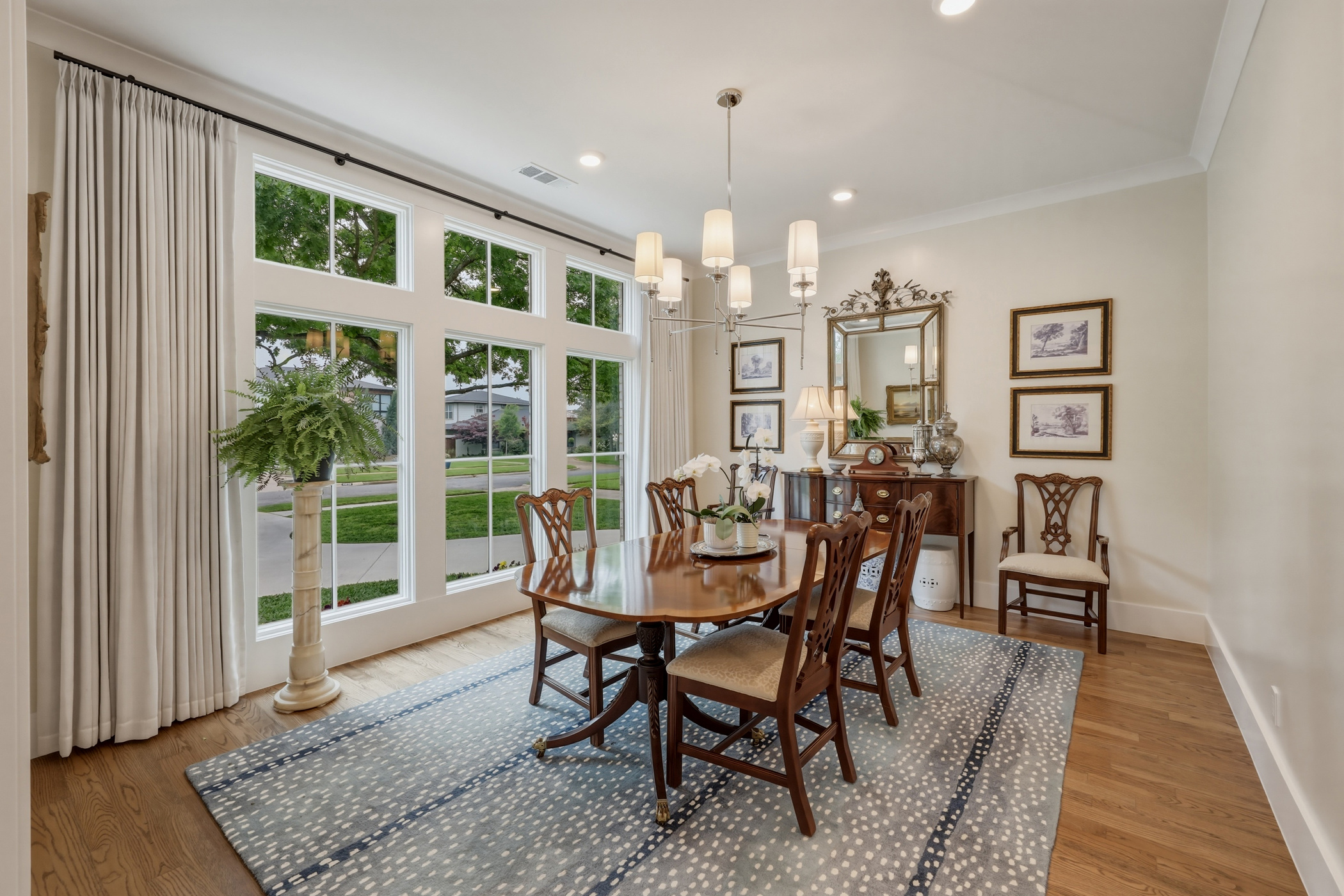 Formal dining room