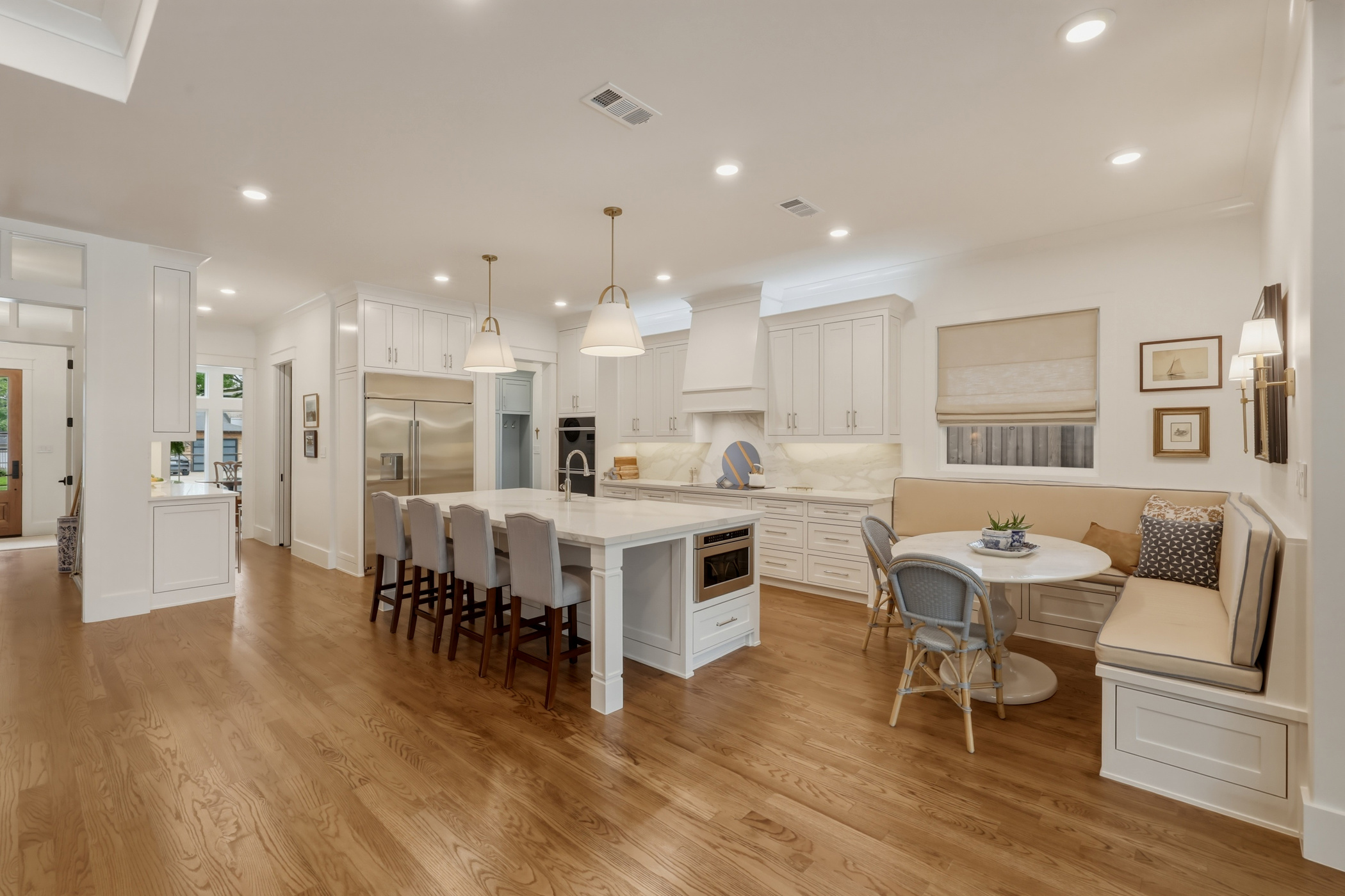 Kitchen island and breakfast area