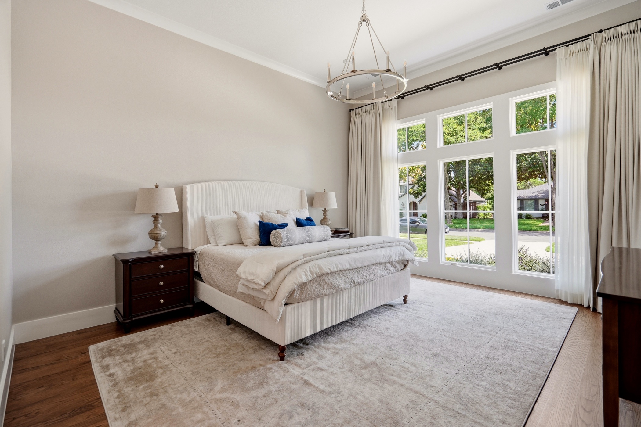 Guest bedroom